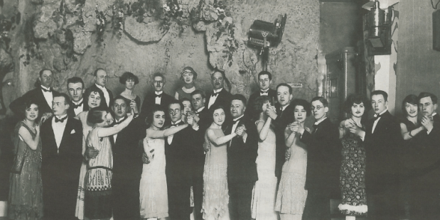 Het Nederlands kampioenschap dansen werd gehouden in Krasnapolsky, nadat burgemeester De Vlugt het dansen weer toestond in 1924.