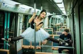 dans voertuig metro ballerina trein auto vliegtuig